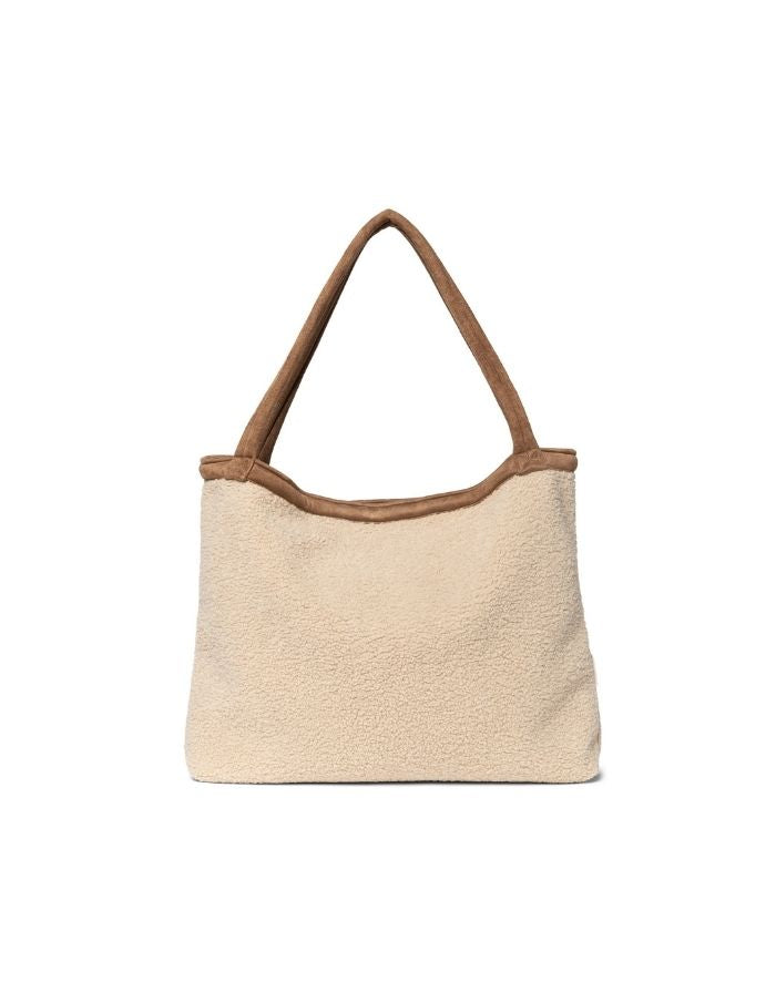 Tasche aus Teddy Stoff in der Farbe Beige mit braunem Henkel