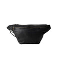 : Schwarze Merla Bauchtasche von Re:Designed aus Leder mit zeitlosem Design und verstellbarem Trageriemen.